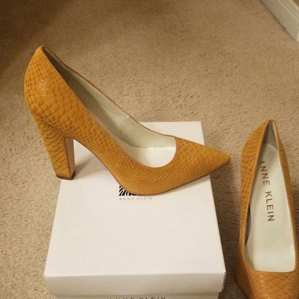Women shoes